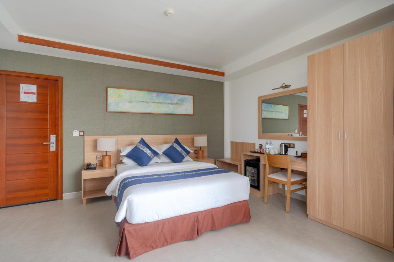 Hotel Ayala Oceanview Maldives Gulhi Exteriér fotografie